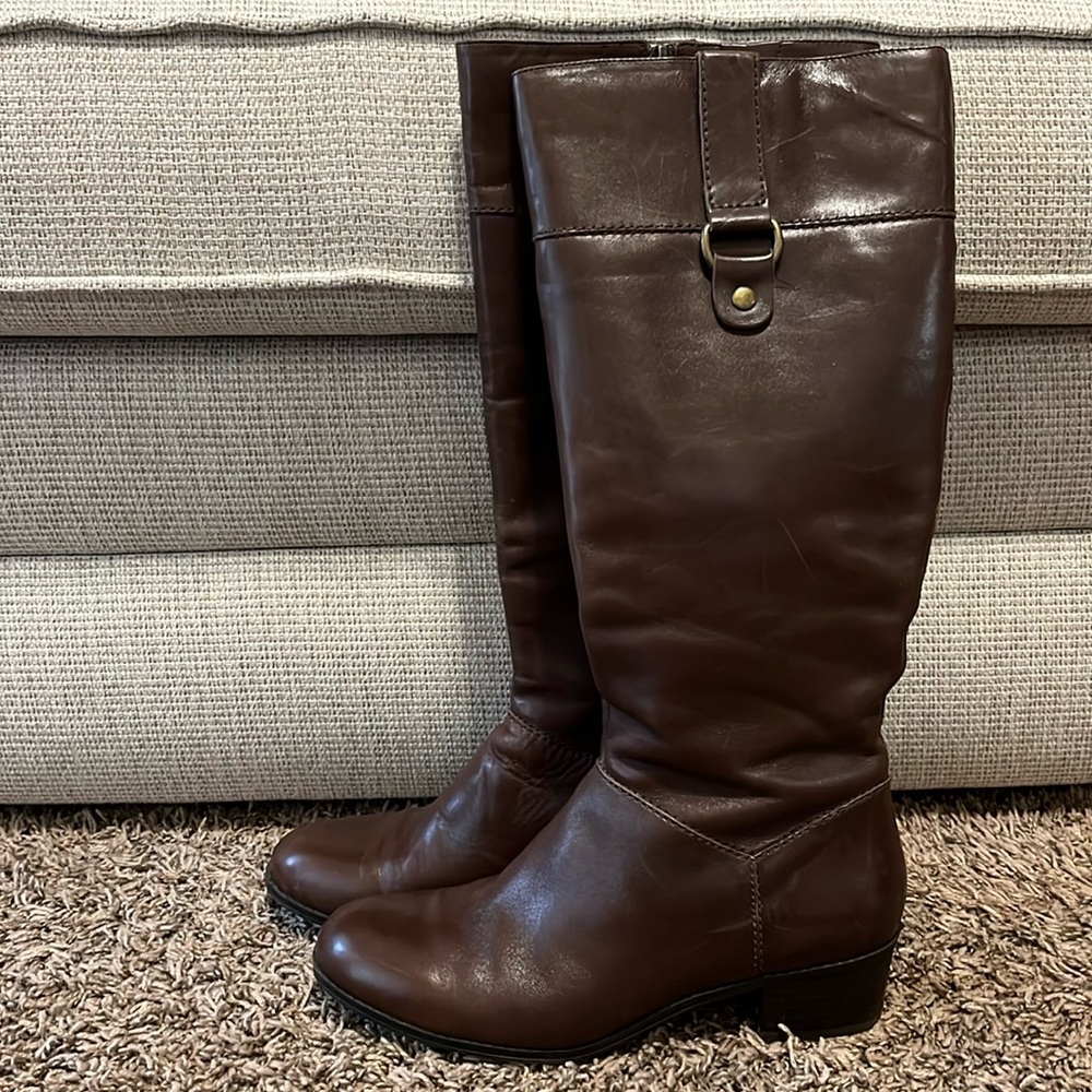 Franco Fortini sz 9M brown leather boots 1.5 inch heel and 12 inch shaft.
